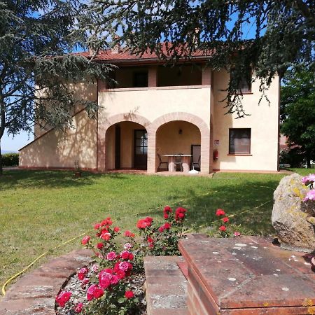 Agriturismo Montemari Villa Palaia Bagian luar foto