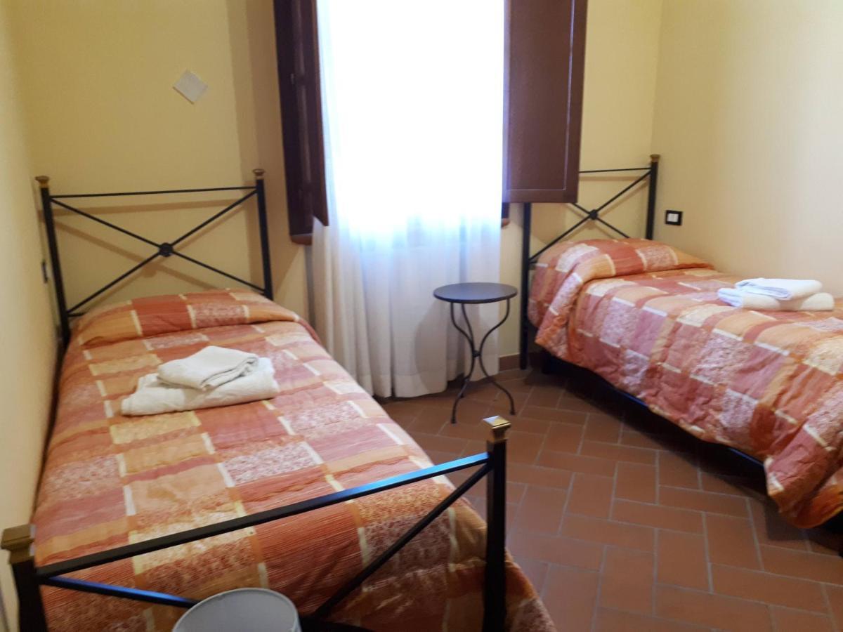 Agriturismo Montemari Villa Palaia Bagian luar foto