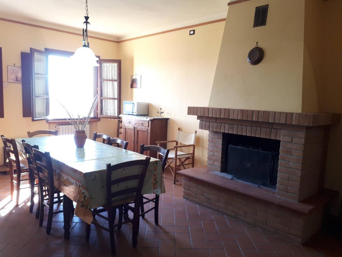 Agriturismo Montemari Villa Palaia Bagian luar foto